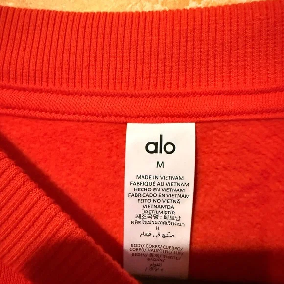 ALO bright red cropped sweatshirt - Picture 4 of 5
